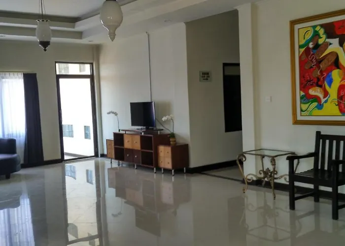 Hotel Maxi Kedonganan 2*