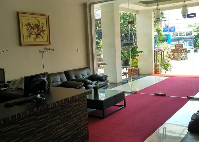 Hotel Maxi Kedonganan 2*