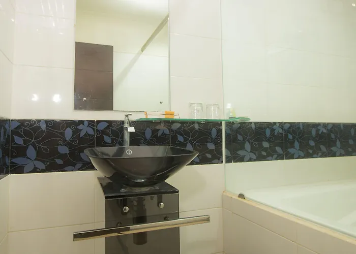 Hotel Maxi Kedonganan 2*