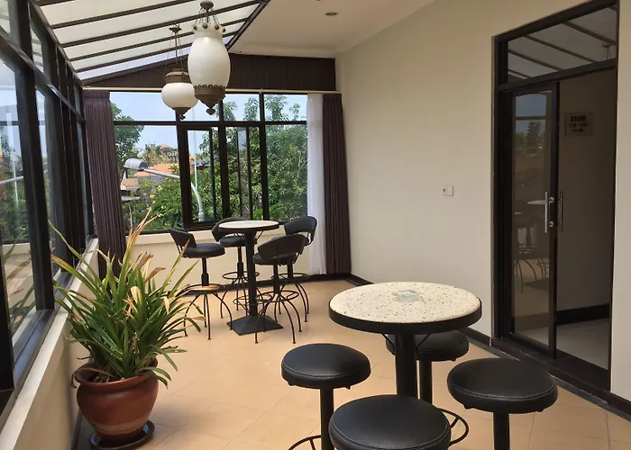Maxi Kedonganan Hotel
