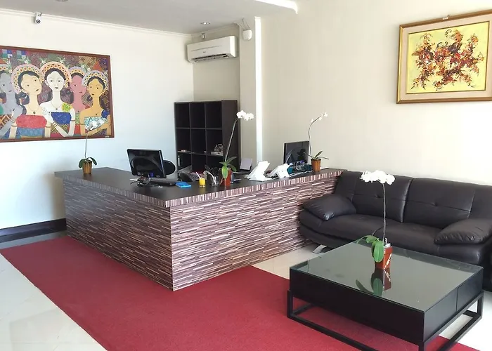 Hotel Maxi Kedonganan 2*