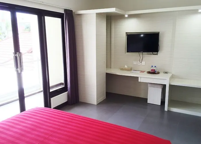 Hotel Maxi Kedonganan 2*