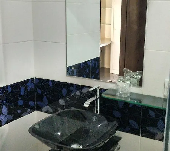 Hotel Maxi Kedonganan 2*